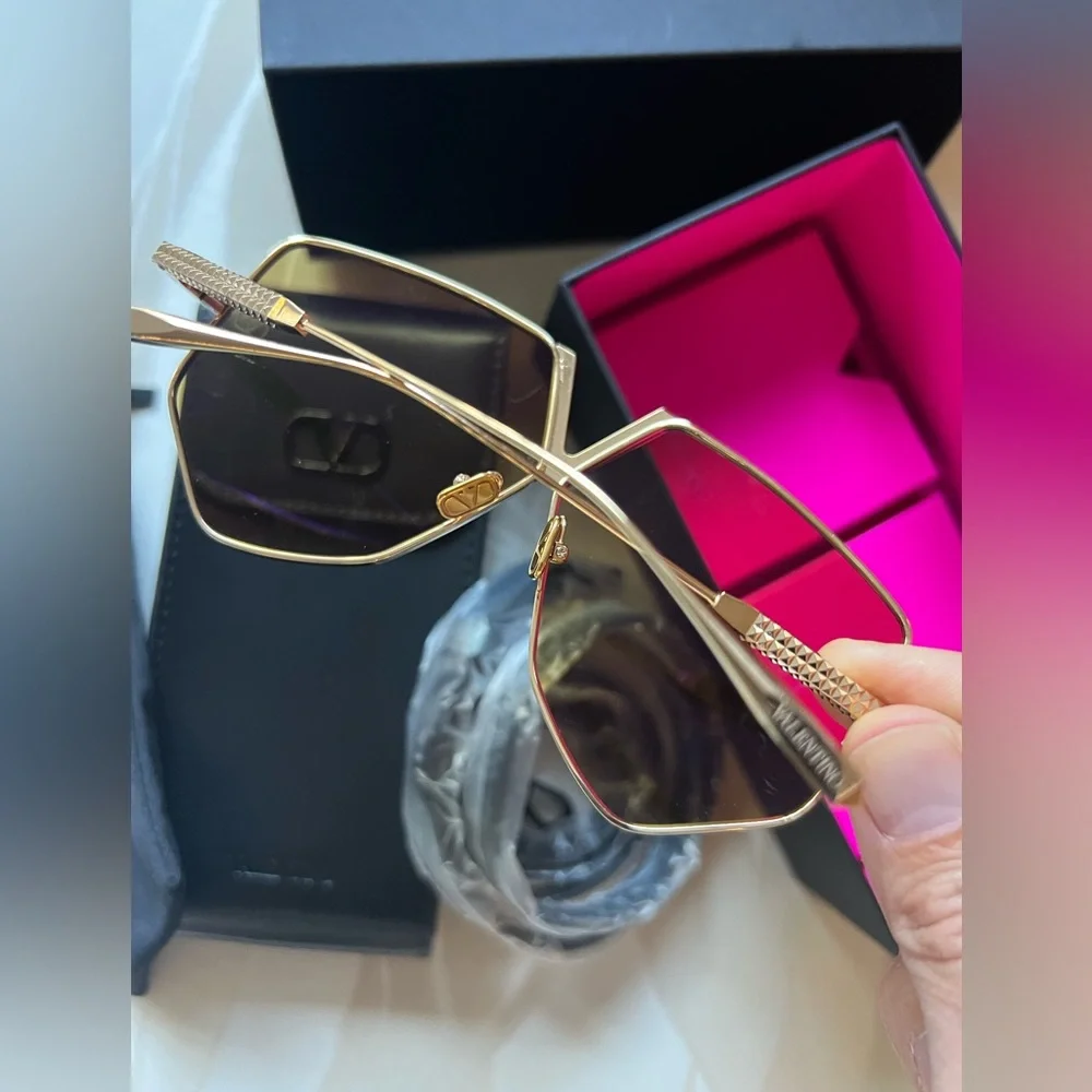 NEW $810 Valentino V hexagon sunglasses Gold Tone Sunglasses. - Picture 6 of 9